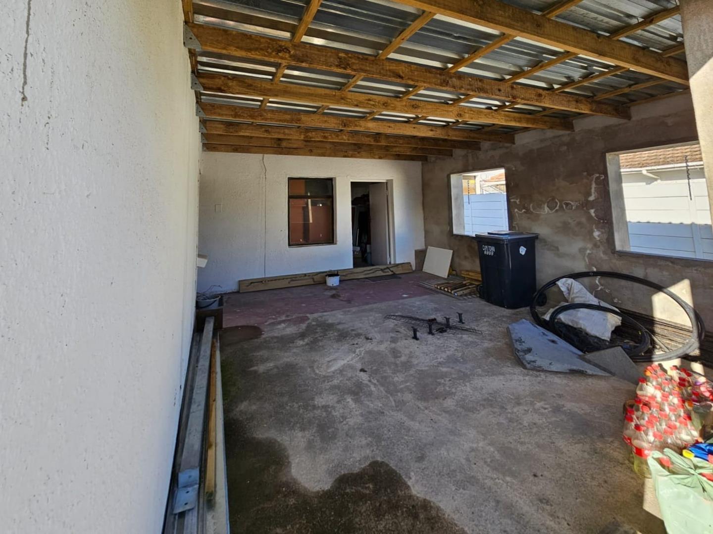 1 Bedroom Property for Sale in Beaconvale Western Cape